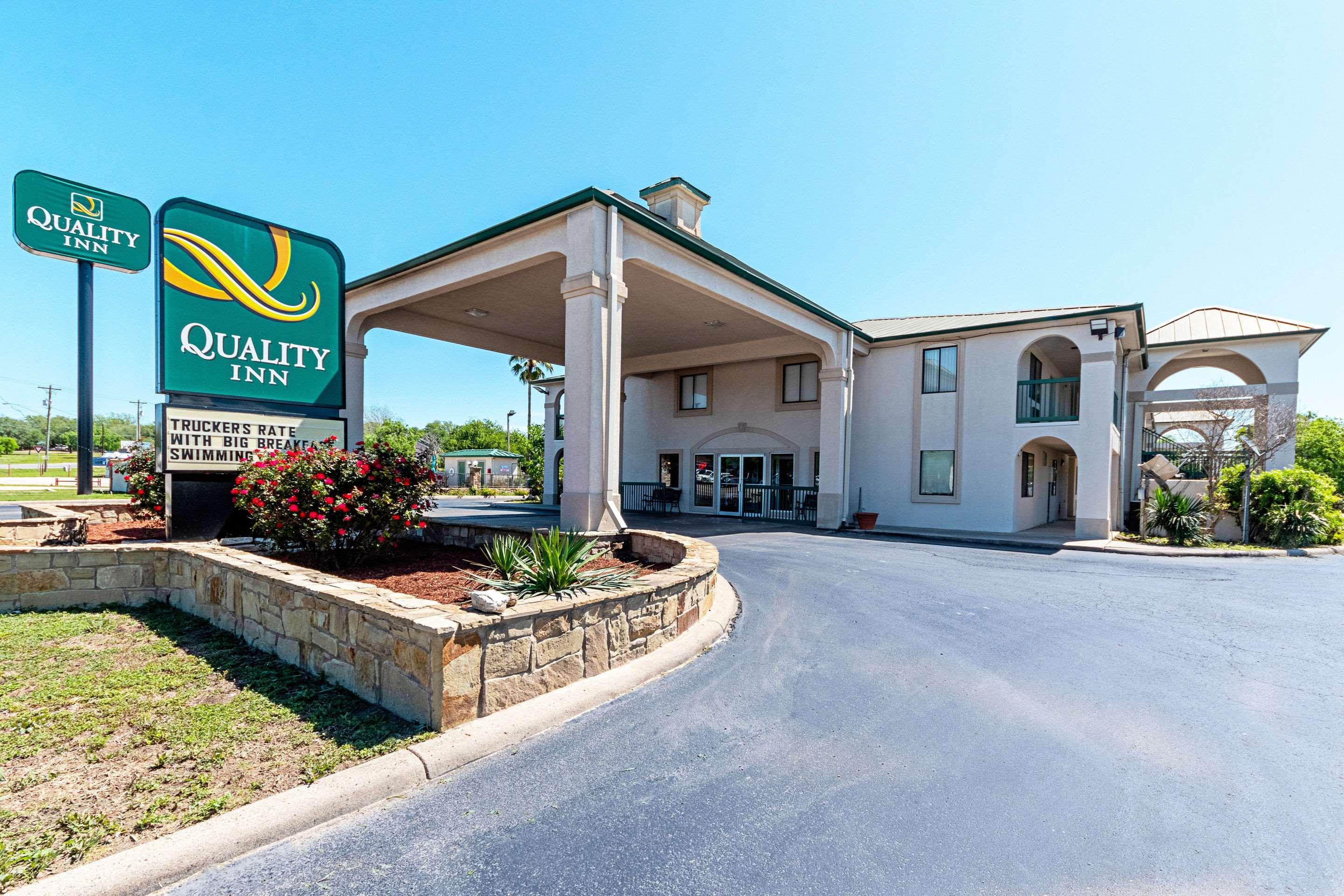 Quality Inn Three Rivers Ngoại thất bức ảnh