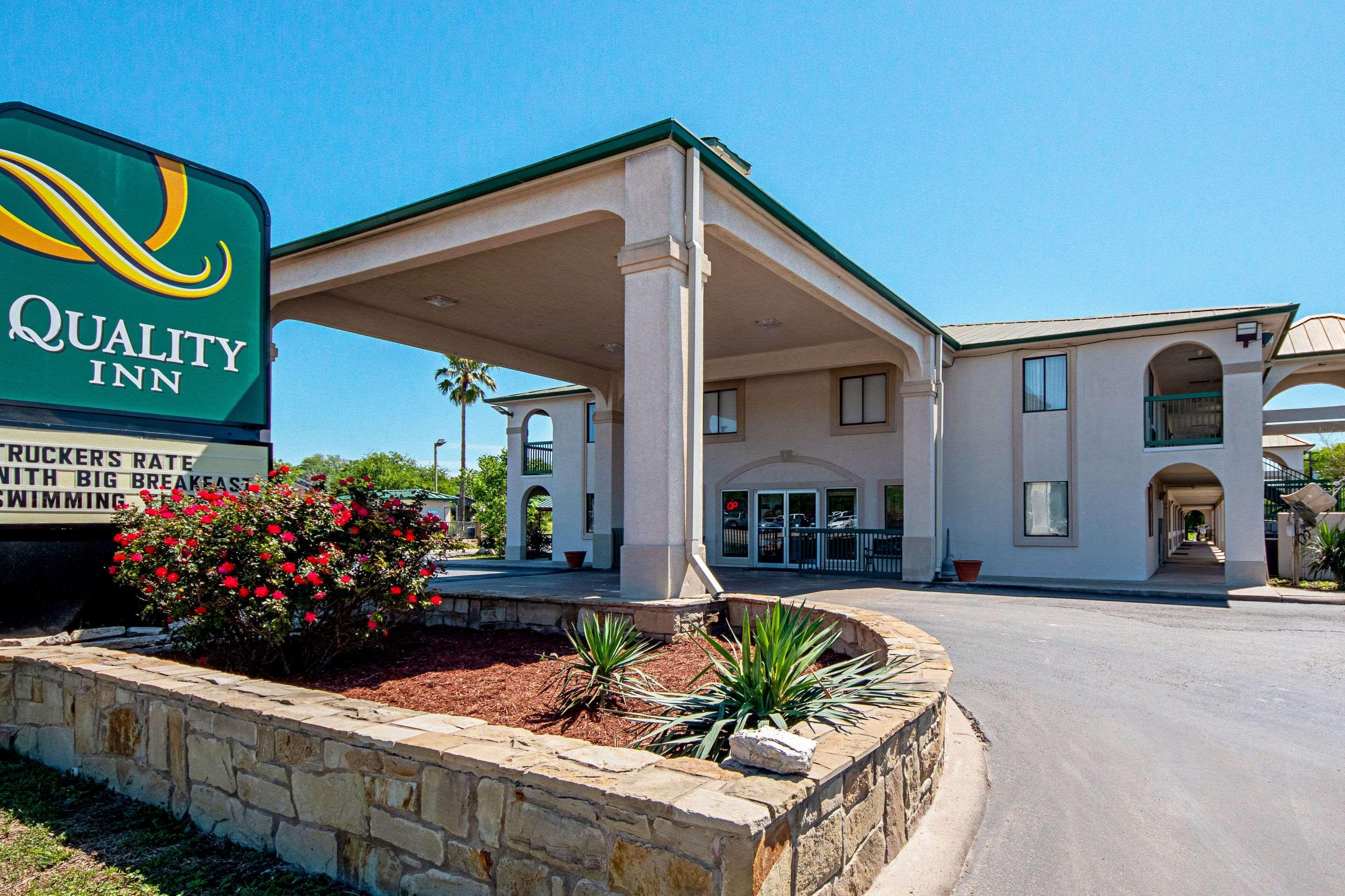Quality Inn Three Rivers Ngoại thất bức ảnh